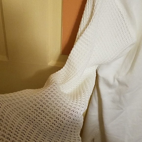 Sweater - Picture 4 of 4